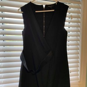 Black sleeveless dress